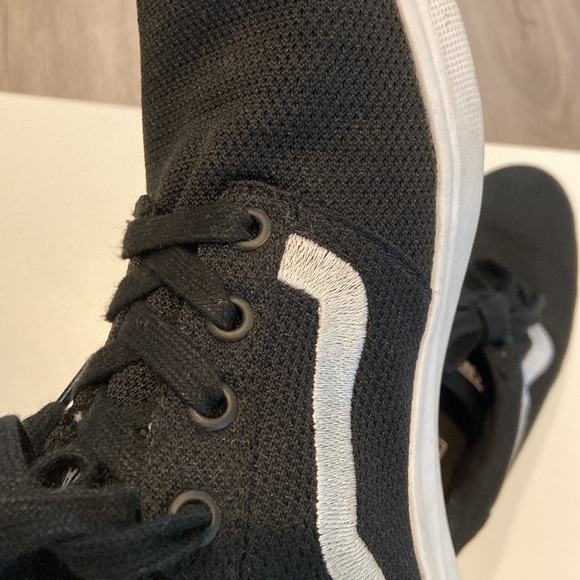 Black vans with white sole - Picture 4 of 4